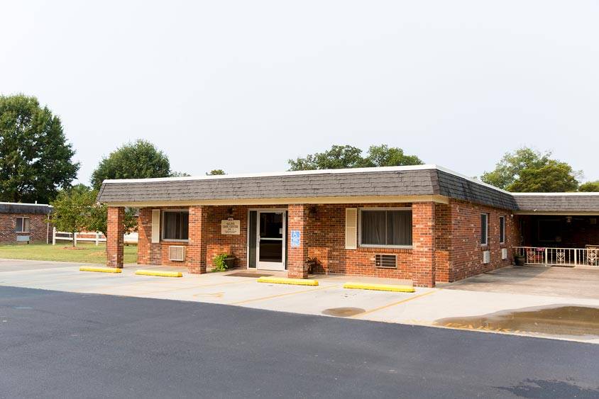 An exterior shot of the Saline Care facility, from the Saline Care Gallery.
